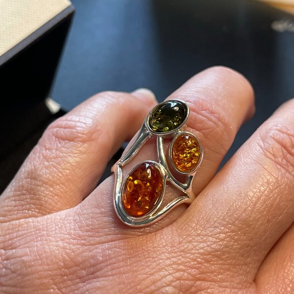Multi Stone Amber Ring | Size 9 - Picture 4 of 4